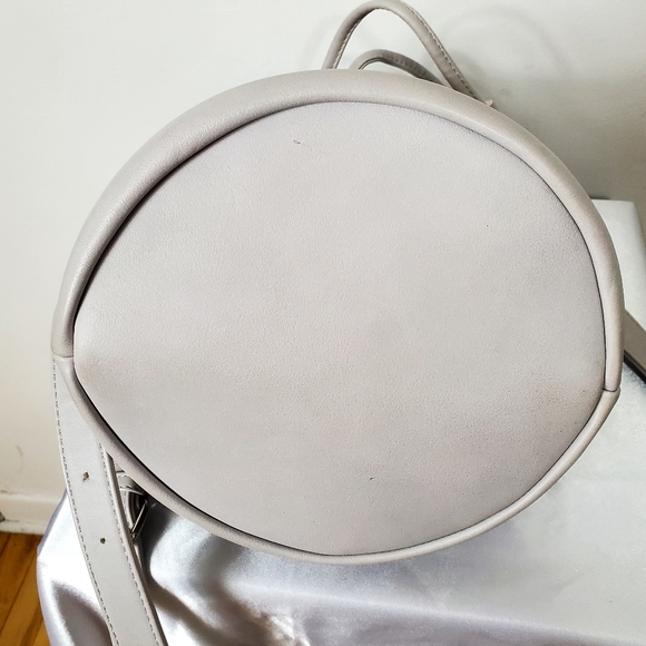 Pixie Mood Amber Bucket Bag -Vegan- - Picture 6 of 16